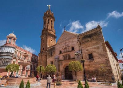 کلیسای جامع مالاگا، بنای 500 ساله اما نیمه کاره اسپانیا